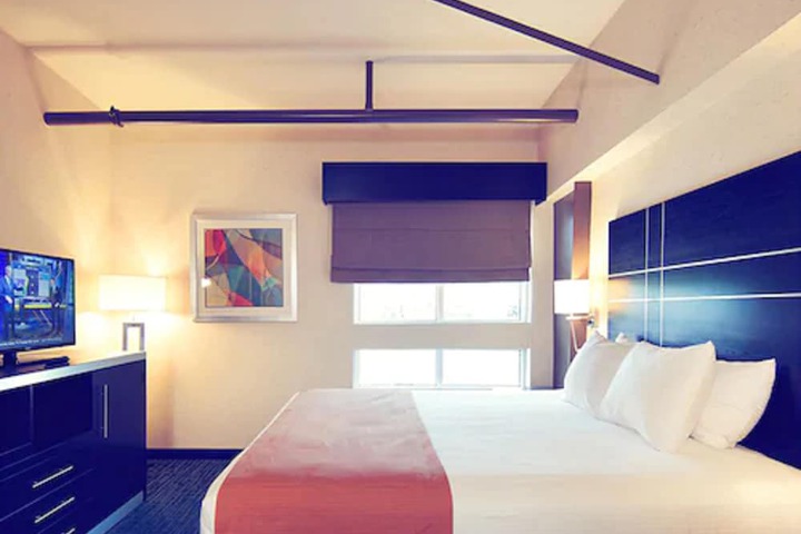 Warehouse Hotel