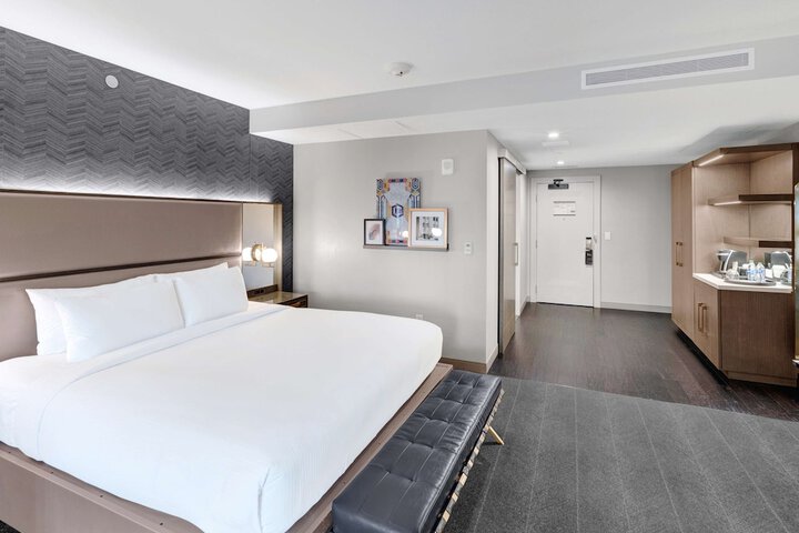 Tulsa Club Hotel Curio Collection by Hilton