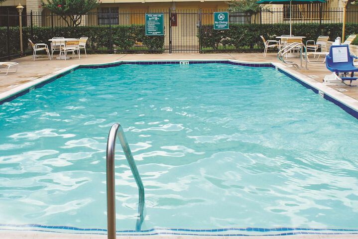 Pool 6 of 18