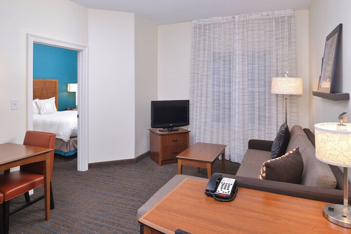 Room 35 of 59