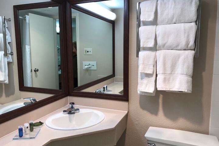 Room 15 of 37