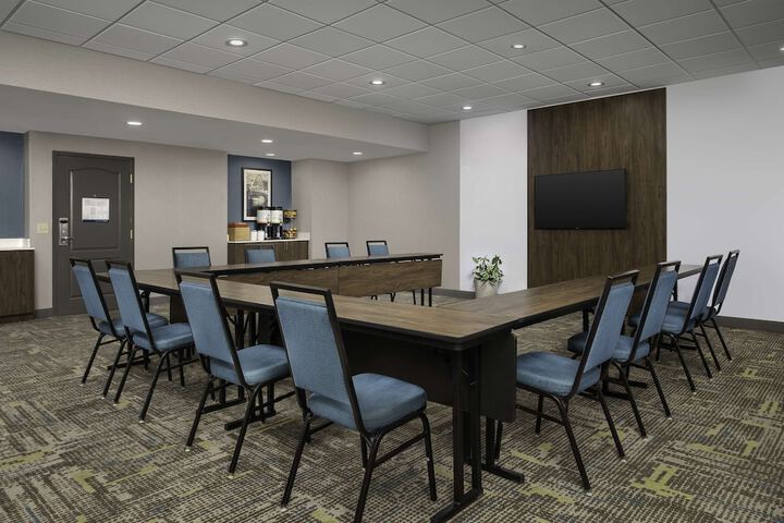 Hampton Inn Pittsburgh / Monroeville