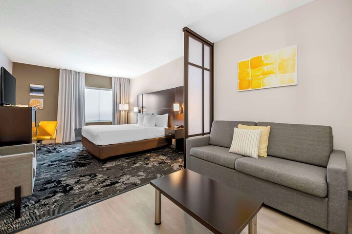 Room 42 of 53
