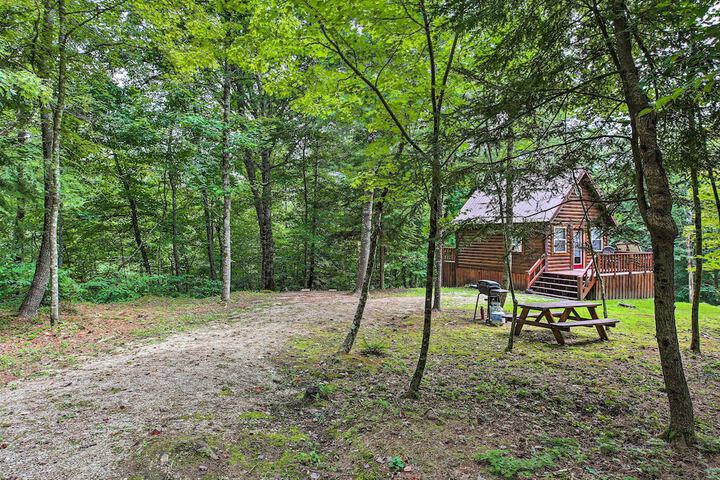 Off-the-grid Cabin Living in Red River Gorge!