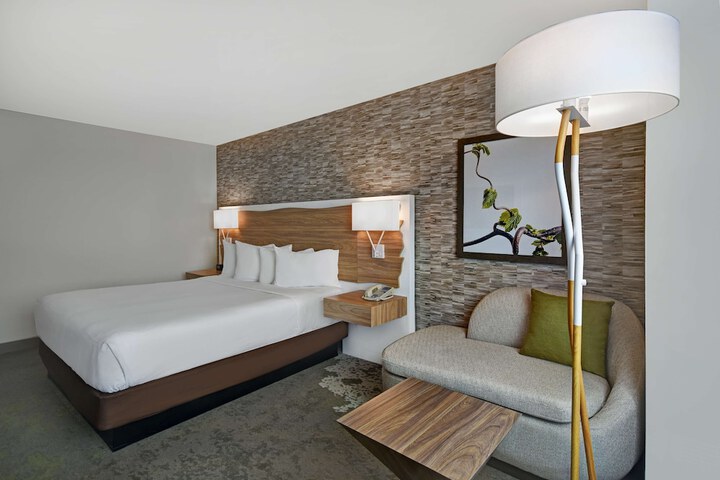 Room 28 of 58