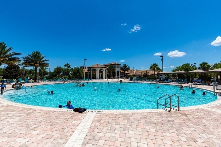 Pool 14 of 83