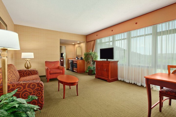 Room 43 of 62