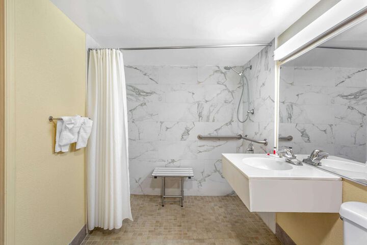 Room 17 of 20