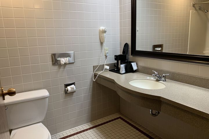 Room 17 of 48