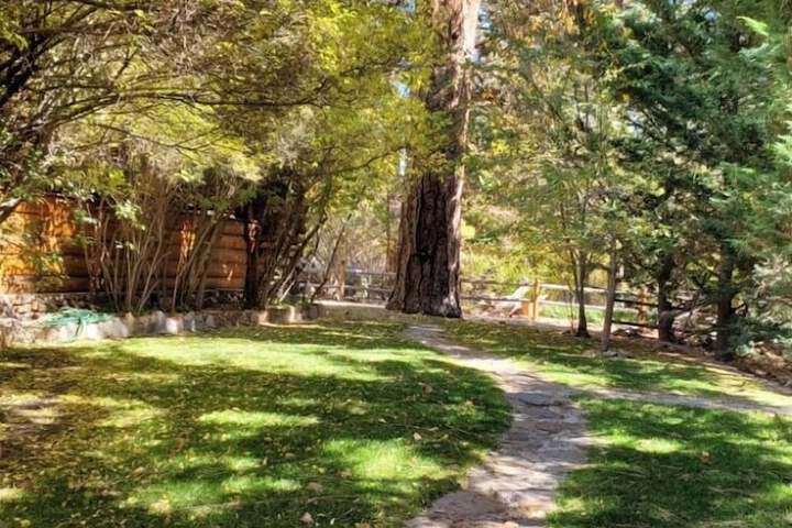 Gold Mountain Manor Bed and Breakfast