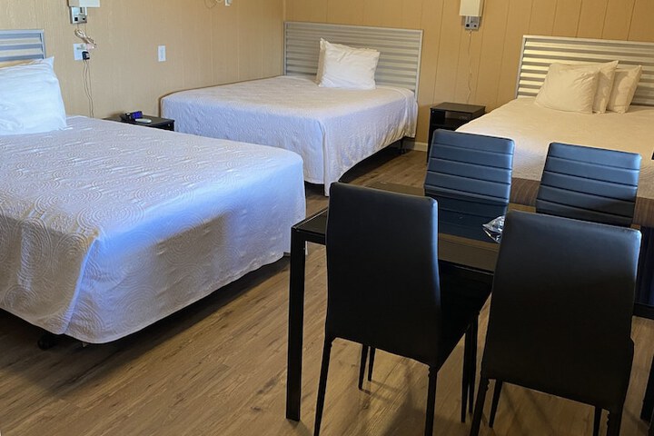 Room 50 of 72