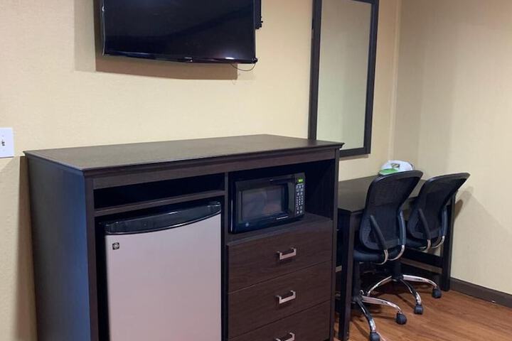Room 12 of 21