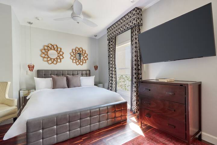 Room 12 of 30