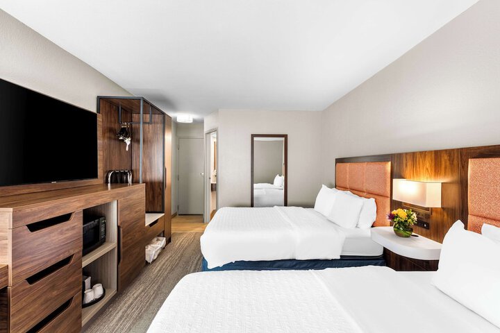 Room 15 of 40