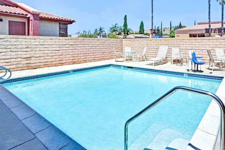 Pool 2 of 14