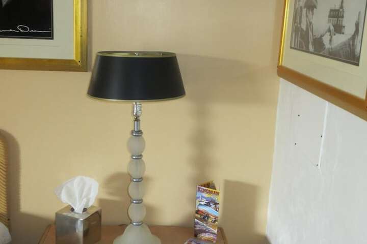 Room 30 of 51