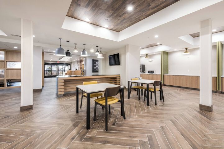 Breakfast/Coffee Service 23 of 26