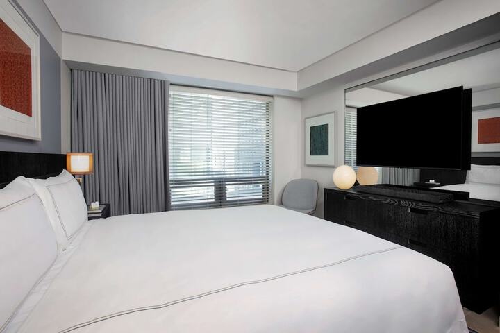 Room 48 of 111