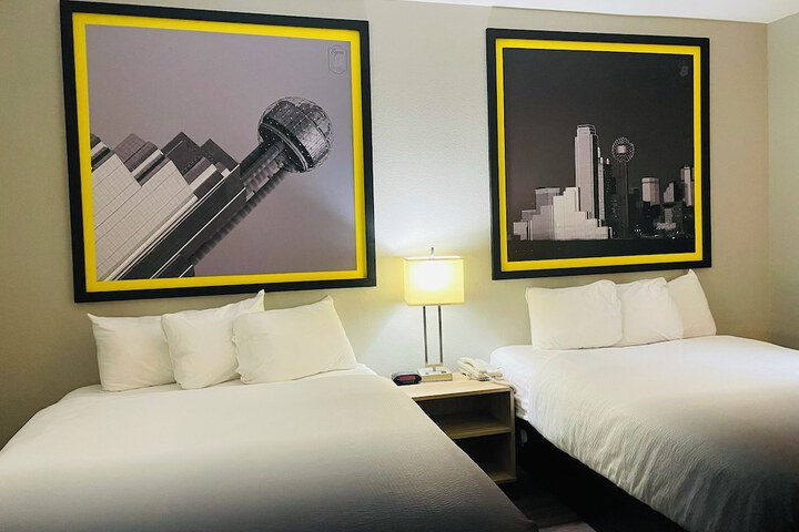 Super 8 by Wyndham Brenham TX