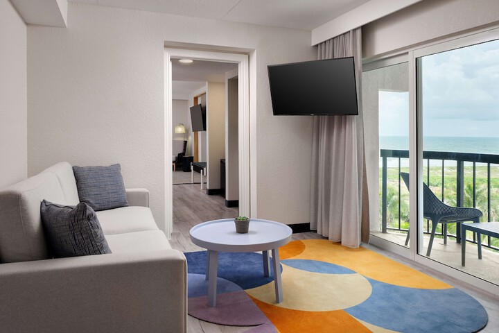 Room 32 of 62