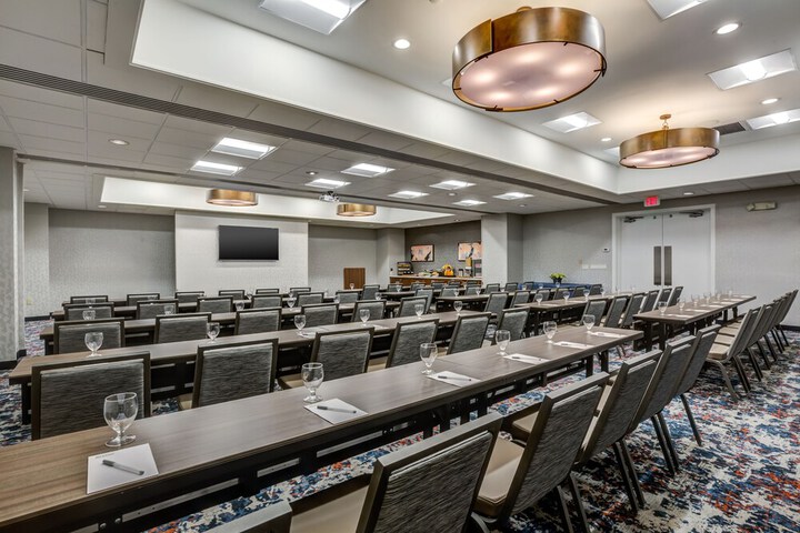 Hilton Garden Inn Boston / Waltham