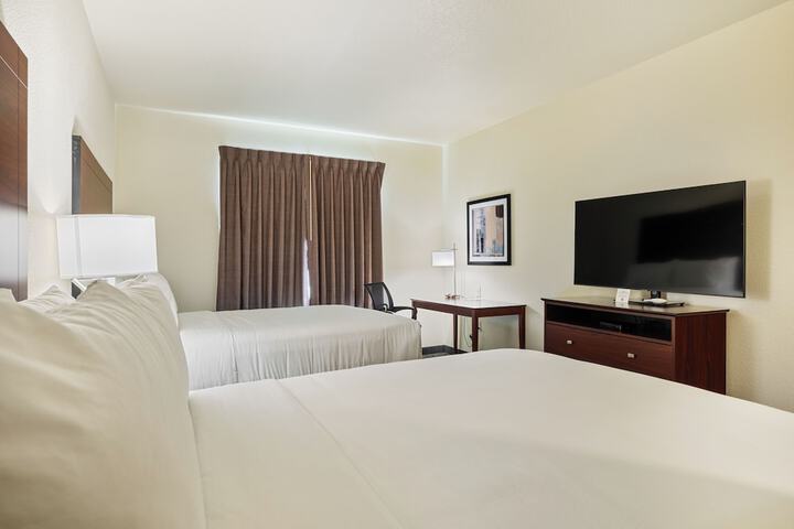 Room 33 of 63