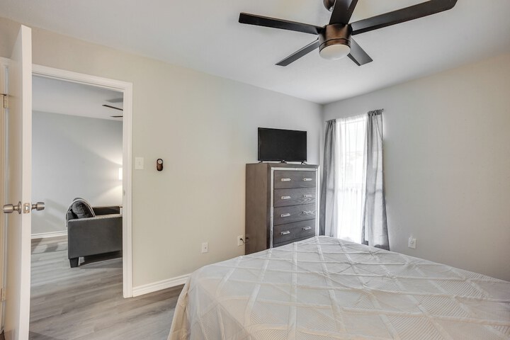 Montgomery Vacation Rental w / Pool Access!