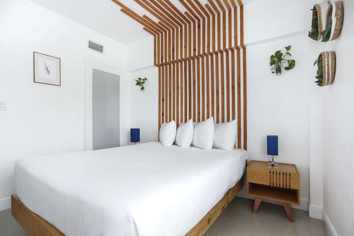 Room 40 of 167