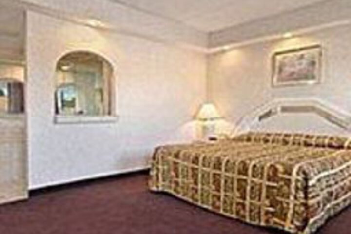 Economy Inn