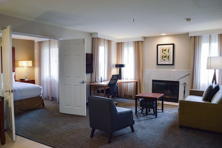 Room 15 of 22