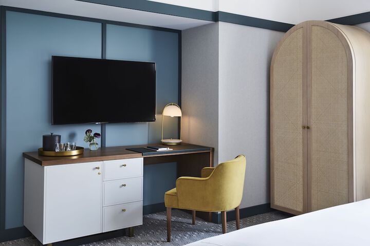 Room 44 of 101