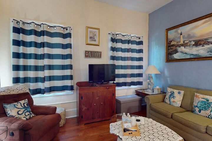 Casa Coquina Del Mar B & B