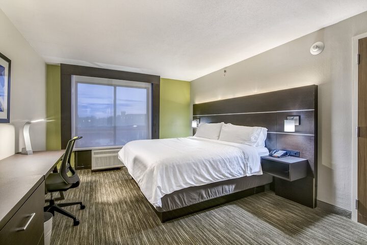 Holiday Inn Express & Suites Longview North by IHG