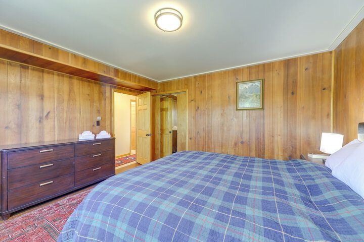 Spacious Pinedale Home w / Mountain Range View