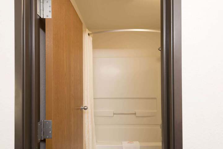 Room 13 of 26