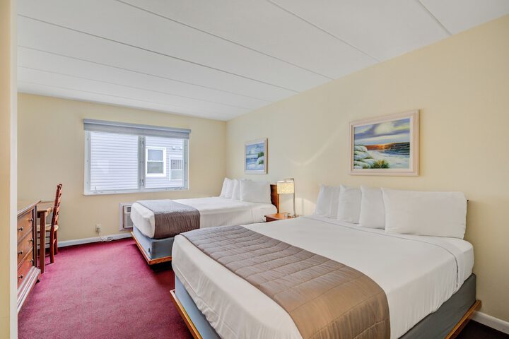 Room 305 of 334