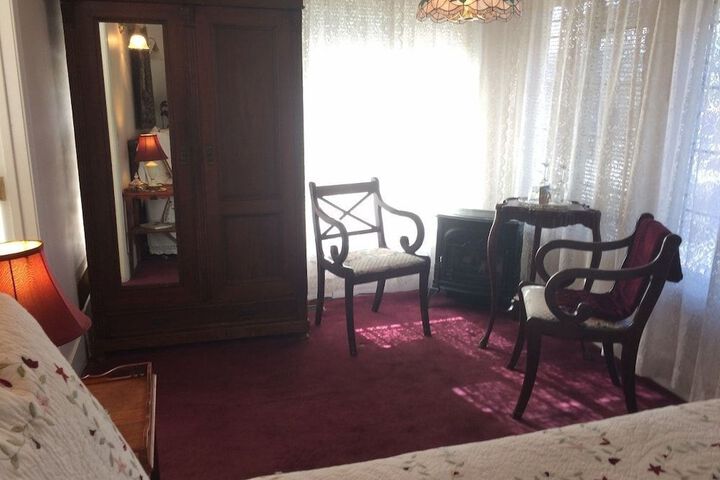 BARRETTA GARDENS INN