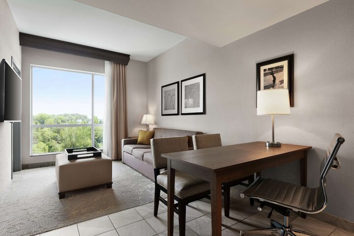 Room 30 of 51