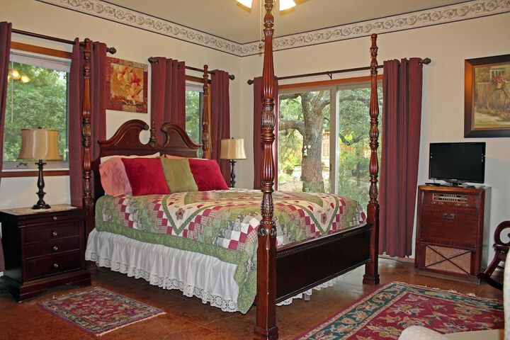 Room 13 of 27