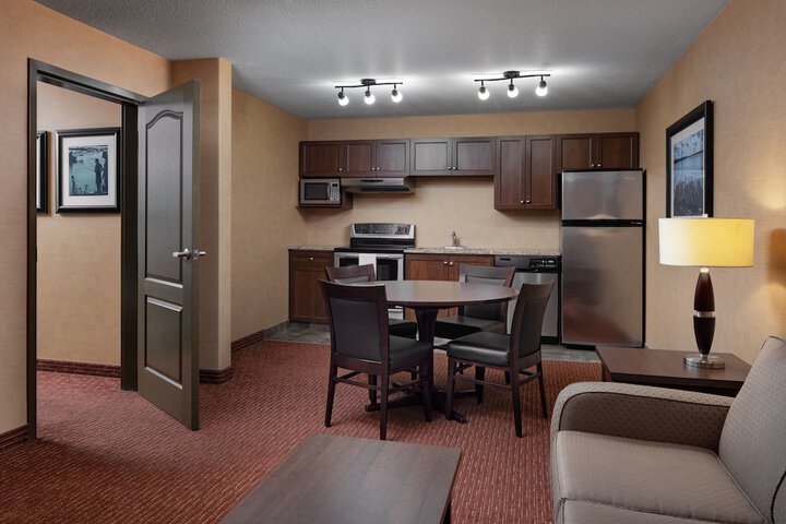 Room 9 of 27