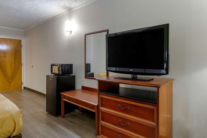 Room 22 of 28