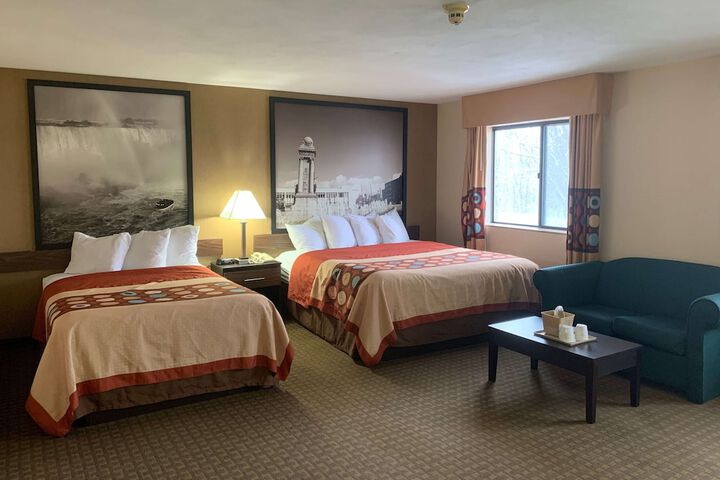 Room 11 of 23