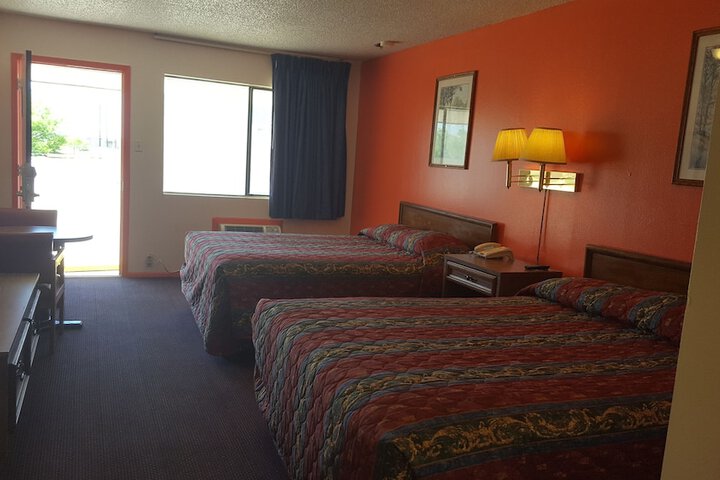 Room 12 of 17