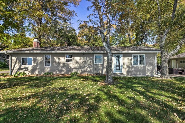 Waterfront Onamia Retreat w / Dock & Fire Pit!