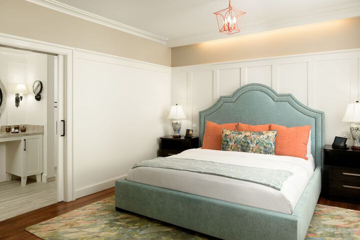 Room 32 of 73