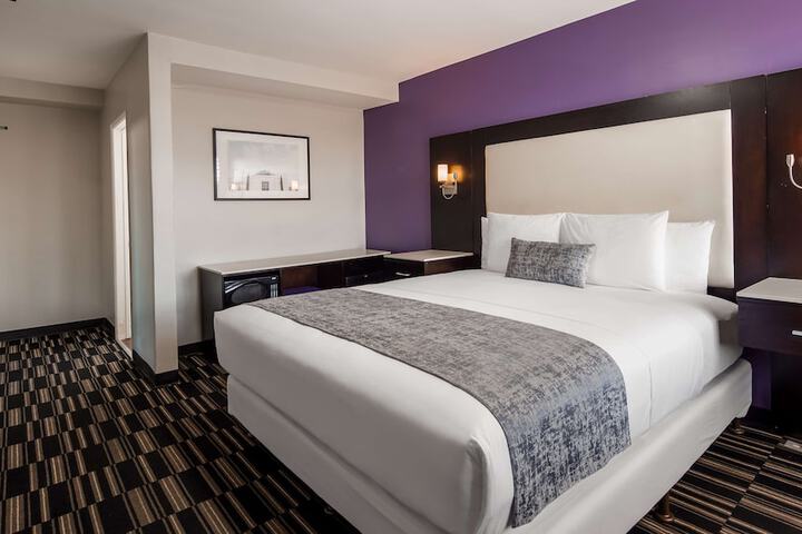 Room 15 of 25