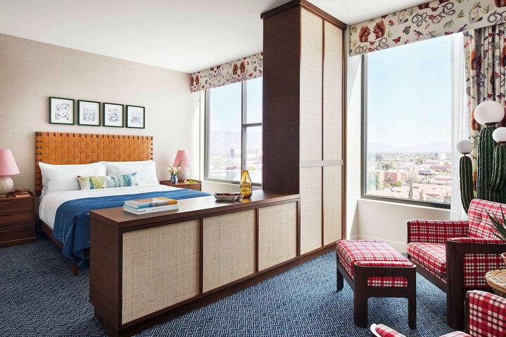 Room 47 of 83