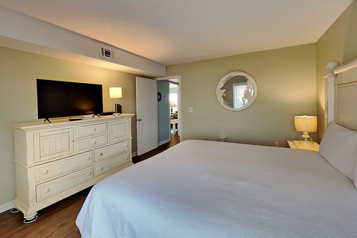 Room 9 of 35