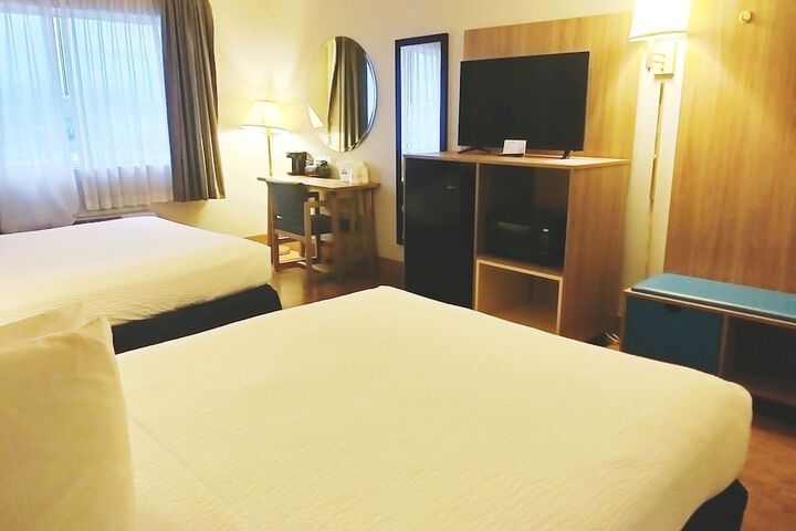 Room 15 of 32
