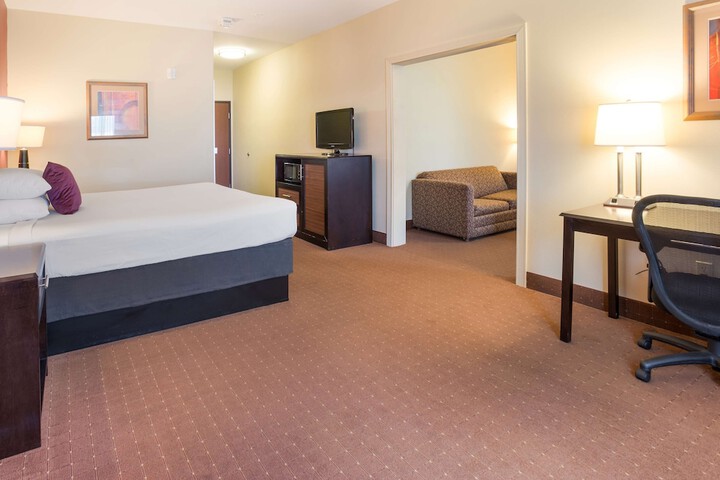 Room 15 of 33